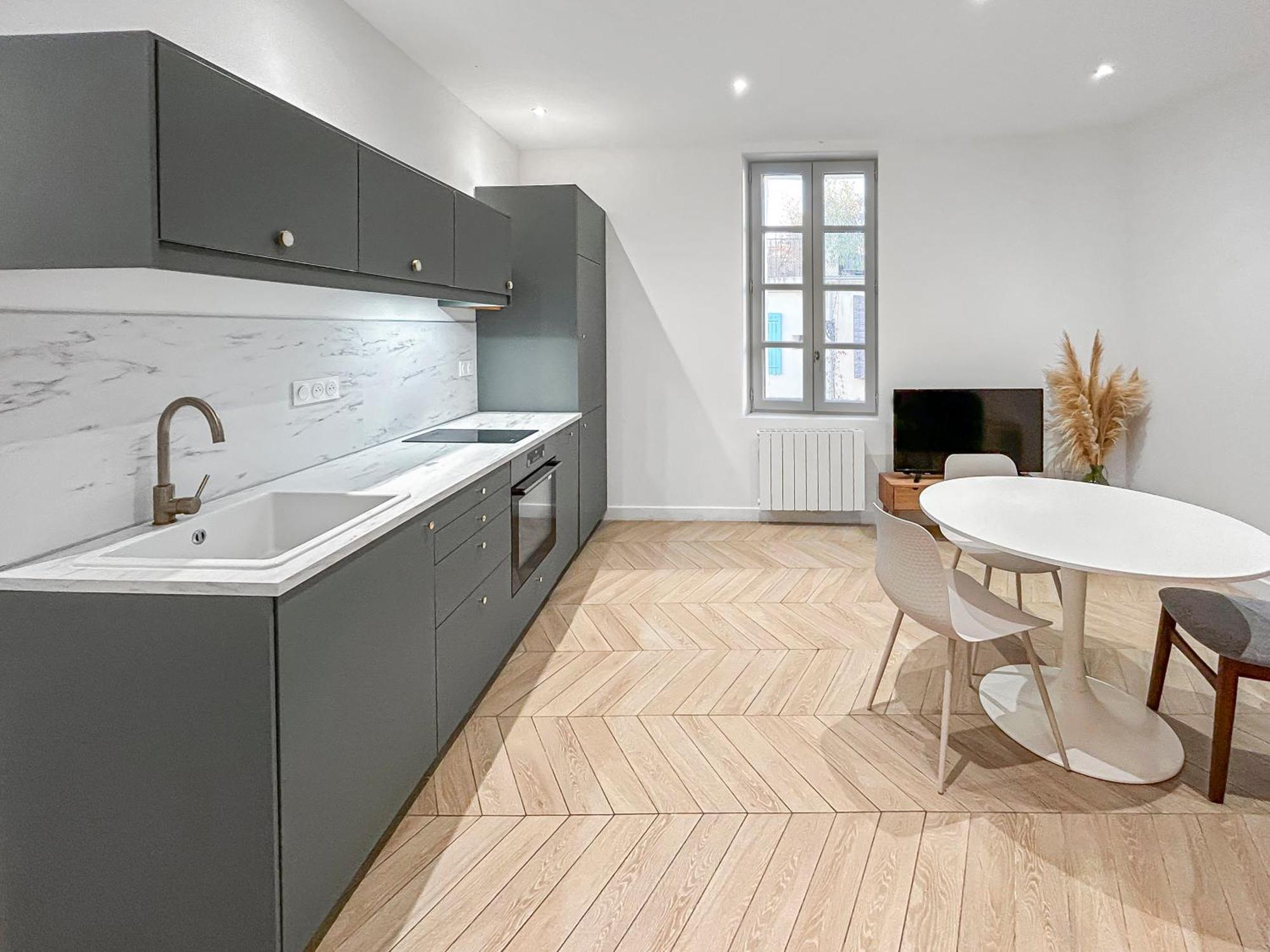 Hebergements Modernes & Cosy A Arles T3 Et T2 Elegants Екстер'єр фото
