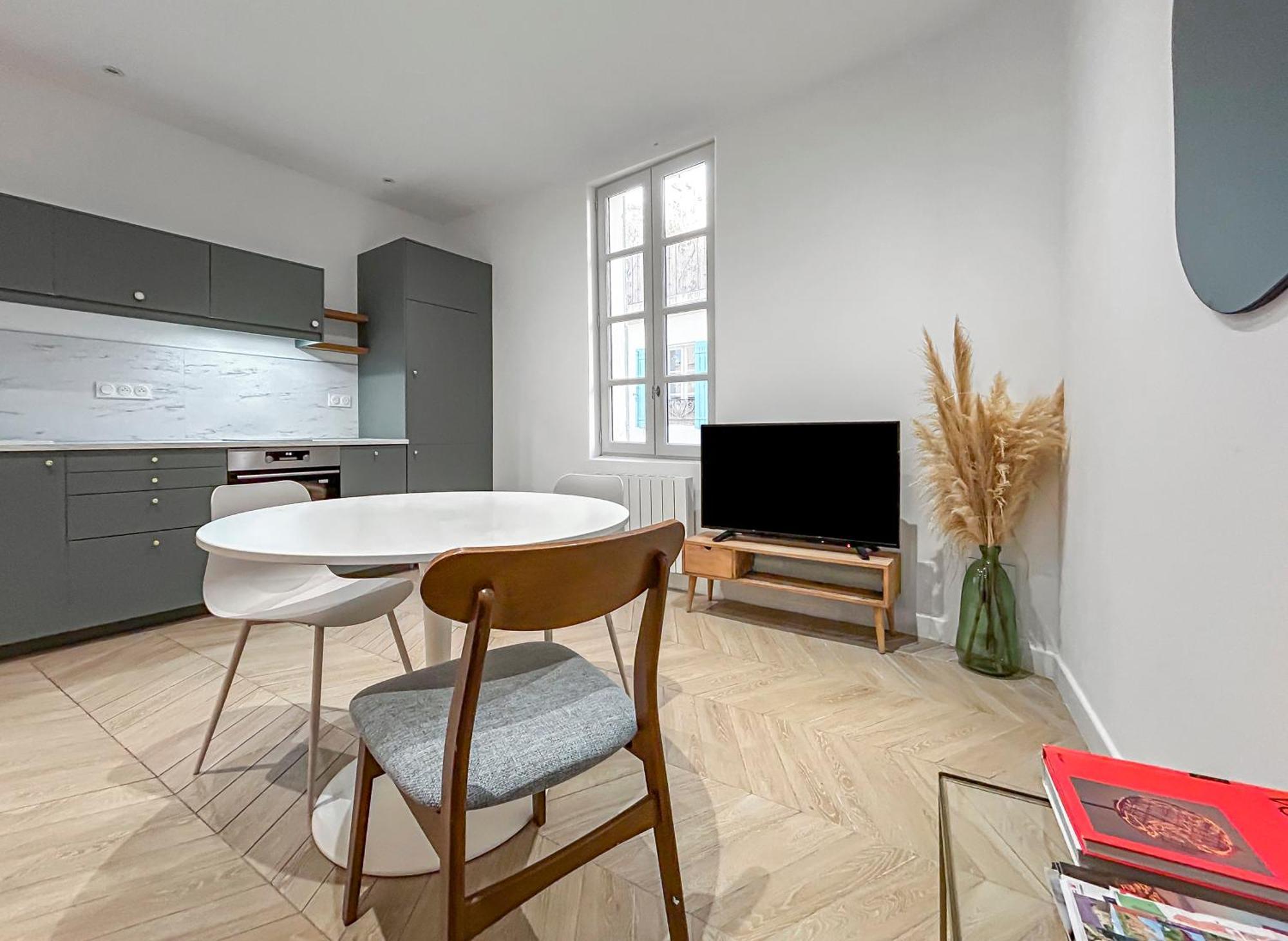 Hebergements Modernes & Cosy A Arles T3 Et T2 Elegants Екстер'єр фото